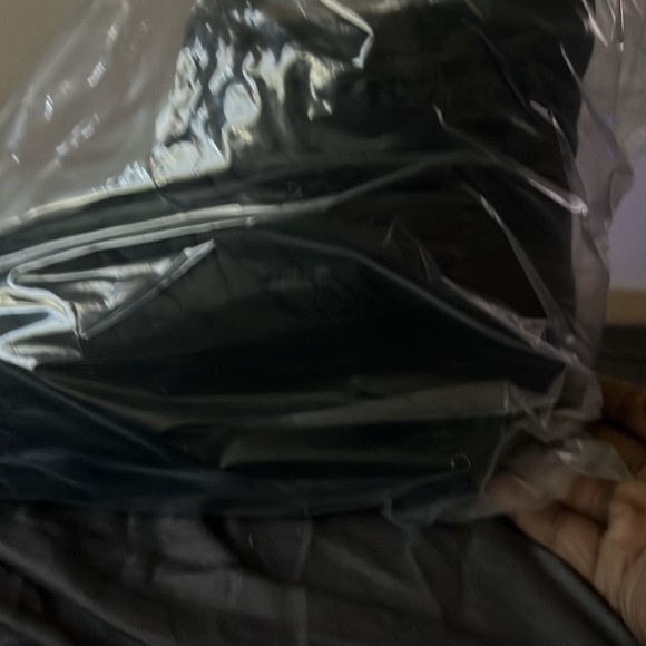 Steve Madden Snow Booties -Brand New Never Been Worn - Picture 2 of 3